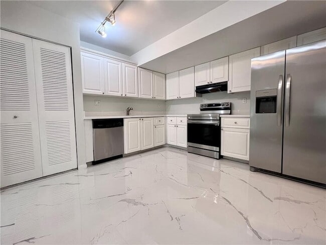 property at 701 N Pine Island Rd