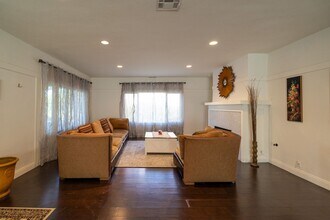 6407 Dix St in Los Angeles, CA - Building Photo - Building Photo