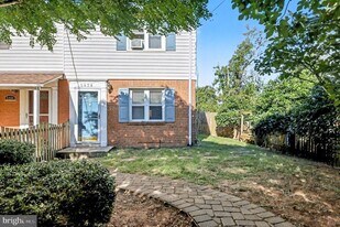 5838 Fifer Dr in Alexandria, VA - Building Photo