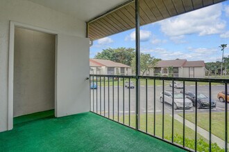 4991 Sable Pine Cir in West Palm Beach, FL - Building Photo - Building Photo