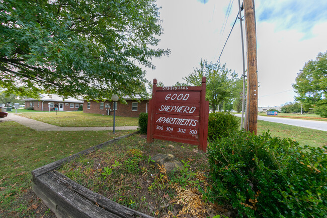 Good Shepherd Apartments in Versailles, MO - Building Photo - Building Photo