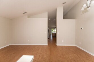30823 Birdhouse Dr in Wesley Chapel, FL - Building Photo - Building Photo