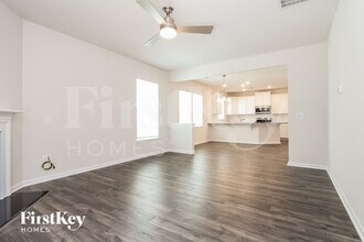 406 Ashborne Ln in Simpsonville, SC - Foto de edificio - Building Photo