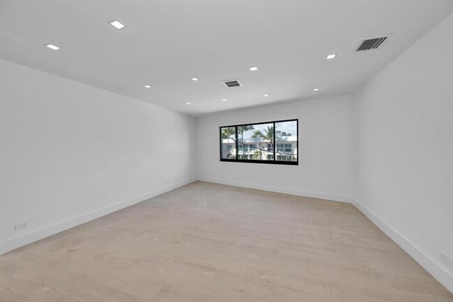 property at 840 SE 22nd Ave