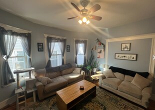 294 Highland Ave, Unit 2 in Somerville, MA - Foto de edificio - Building Photo