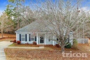 48 Bristlecone Ln in Elgin, SC - Building Photo