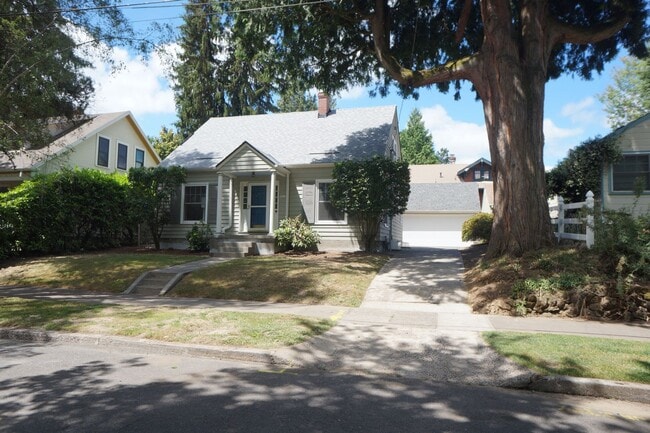 property at 5815 SE 15th Ave