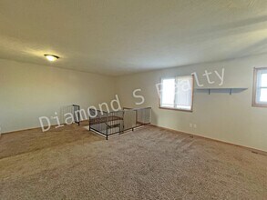 1204 Flora St in Nixa, MO - Building Photo - Building Photo
