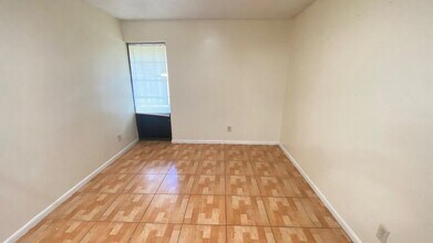 5935 Forest Hill Blvd in West Palm Beach, FL - Building Photo - Building Photo