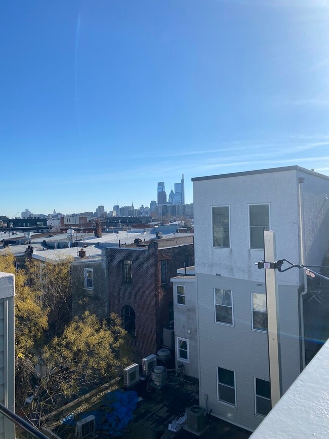 1213 N 29th St, Unit 3 in Philadelphia, PA - Building Photo - Building Photo