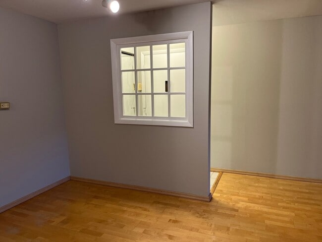 875 Tree Ln in Prospect Heights, IL - Building Photo - Building Photo