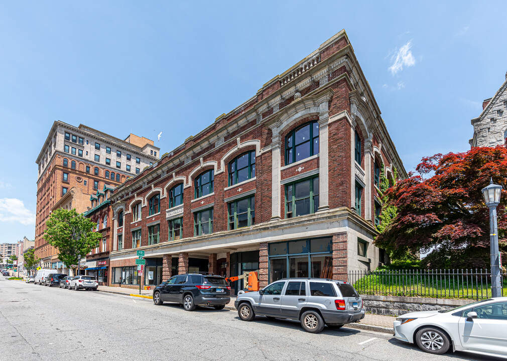 Manwaring Apartments in New London, CT - Foto de edificio