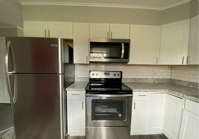 121 E 35th St in Davenport, IA - Building Photo - Building Photo