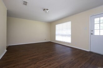 7815 Moore Dr in Little Rock, AR - Building Photo - Building Photo