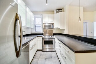 137 Peterborough St, Unit 2 in Boston, MA - Foto de edificio - Building Photo