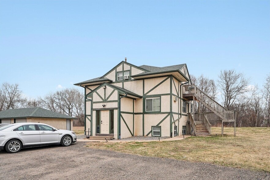 17256 Kenyon St NE in Ham Lake, MN - Building Photo