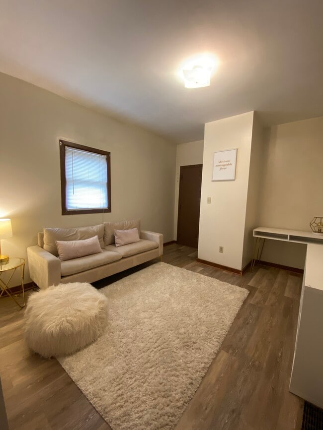 184 Grand Ave, Unit 1F