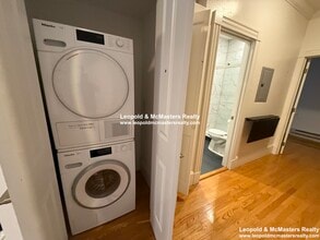 80 West Cedar St, Unit A in Boston, MA - Foto de edificio - Building Photo