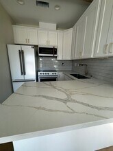 5661 Campanile Way in San Diego, CA - Foto de edificio - Building Photo