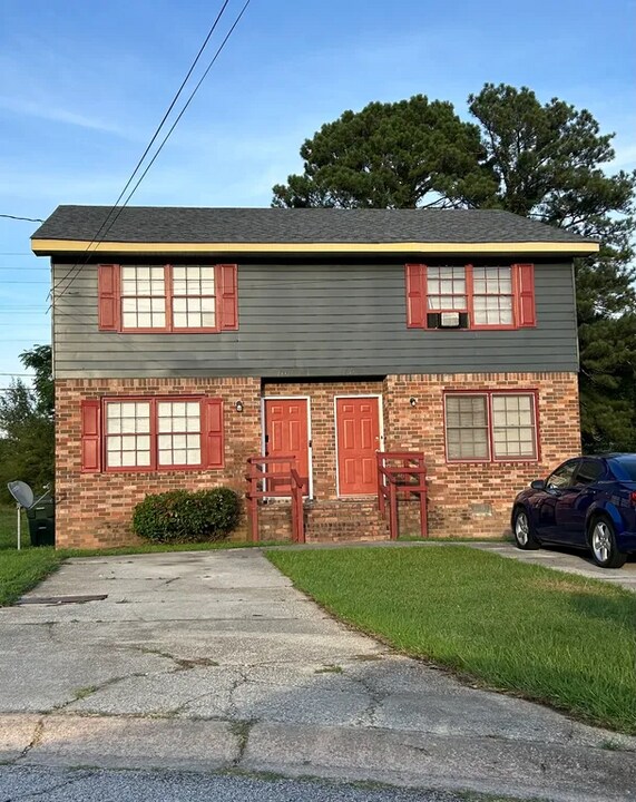 1652 Pinedale Cir NW in Conyers, GA - Building Photo