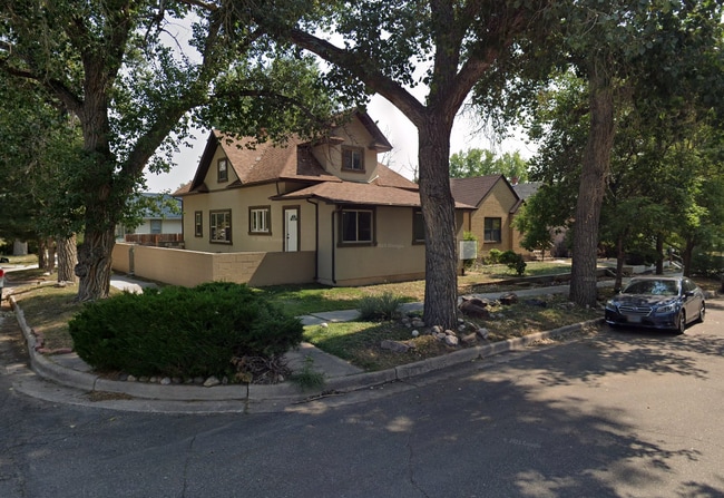 property at 2221 Maxwell Ave