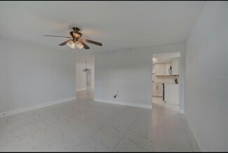 2214 SE 13th St in Cape Coral, FL - Building Photo - Building Photo