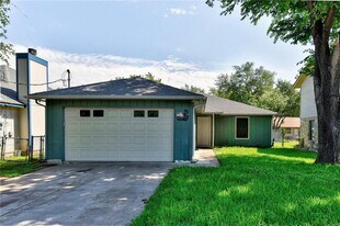 6402 Santos St in Austin, TX - Building Photo