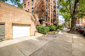 140-17 84th Dr in Jamaica, NY - Building Photo - Building Photo