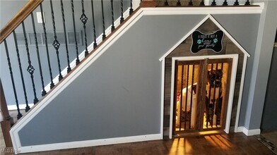 4171 Linden Cir in North Olmsted, OH - Foto de edificio - Building Photo