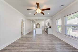 1112 Panama St in Houston, TX - Building Photo - Building Photo