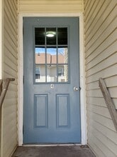 949 Pleasant Valley Rd in South Windsor, CT - Building Photo - Building Photo