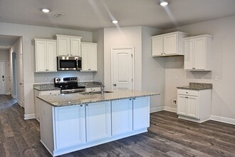 131 Southern Pnes Rd in Santa Rosa Beach, FL - Foto de edificio - Building Photo