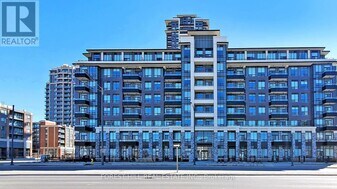 25 Water Walk Dr in Markham, ON - Building Photo