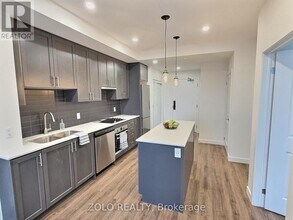 461 Green Rd in Hamilton, ON - Building Photo - Building Photo