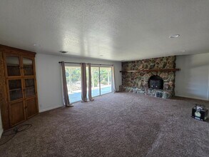 6117 Portola Rd in Atascadero, CA - Building Photo - Building Photo