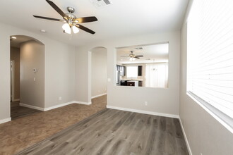 5404 Flying Arrow Pl in North Las Vegas, NV - Building Photo - Building Photo