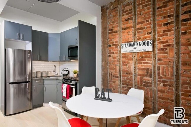 231 Stanhope St in Brooklyn, NY - Building Photo - Building Photo