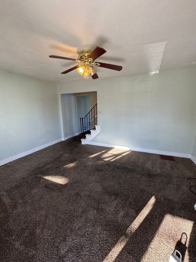 601 Farnsworth Ave in Clairton, PA - Building Photo - Building Photo