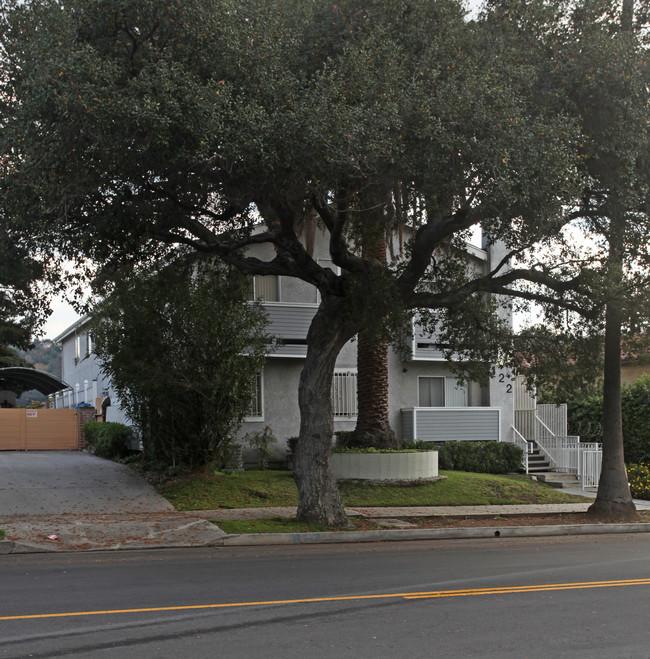 122 N Ave. 66 in Los Angeles, CA - Foto de edificio - Building Photo