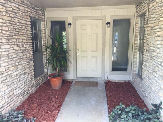 property at 1910 Westridge Dr