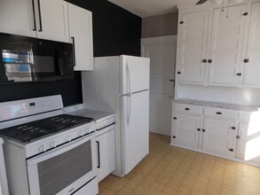 3611 Maple St, Unit 1st floor in Erie, PA - Foto de edificio - Building Photo