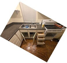 7113 Comstock Cove in Lago Vista, TX - Building Photo - Building Photo