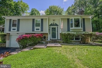 12510 Basswood Dr in Manassas, VA - Foto de edificio - Building Photo