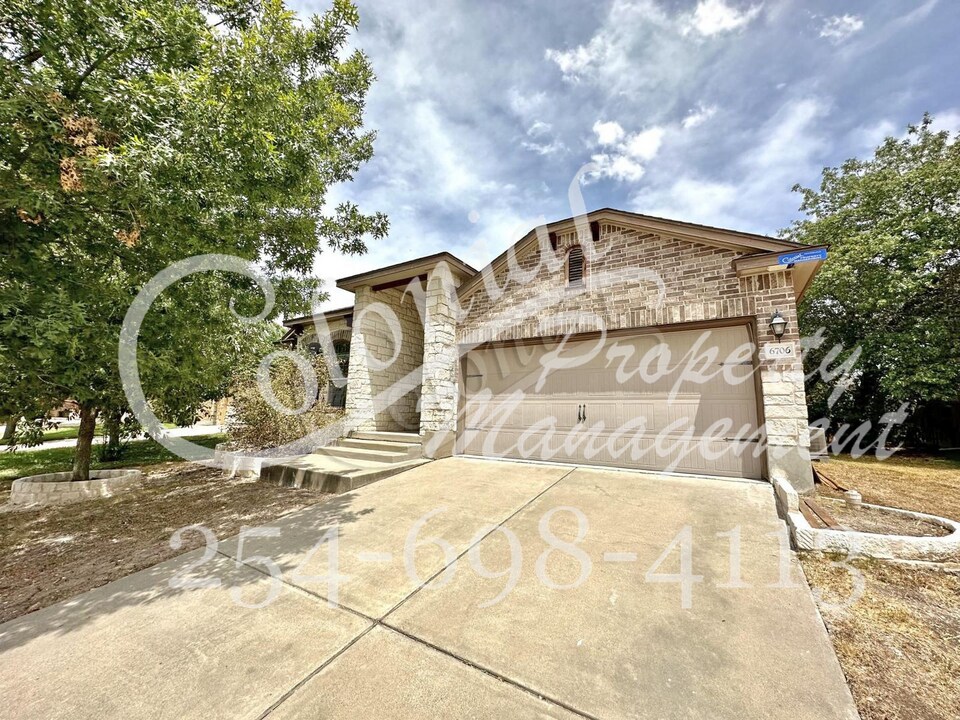 6706 Indian Hawthorne Dr in Killeen, TX - Building Photo