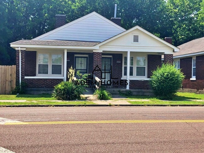 property at 645 Walnut St
