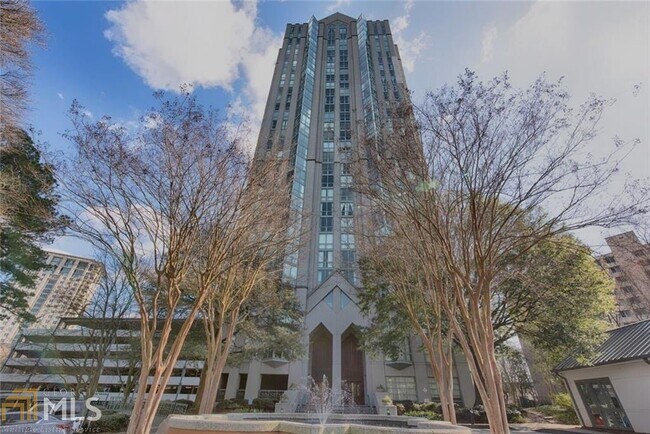 2870 Pharr Ct S Northwest-Unit -2905 in Atlanta, GA - Building Photo - Building Photo