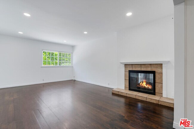 5504 Tyrone Ave in Los Angeles, CA - Building Photo - Building Photo