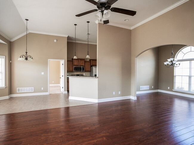 2647 Champion Hills Dr in Southaven, MS - Building Photo - Building Photo