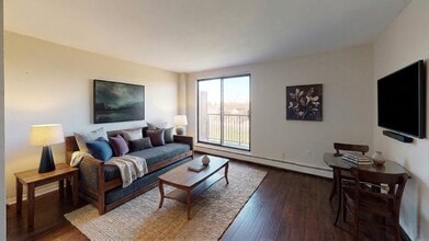 Dundas Apartments in London, ON - Building Photo - Building Photo