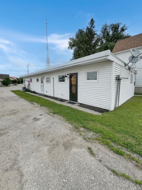 208 2nd St S in Hallock, MN - Building Photo - Building Photo